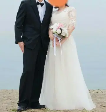 아이보리 자수 웨딩 드레스