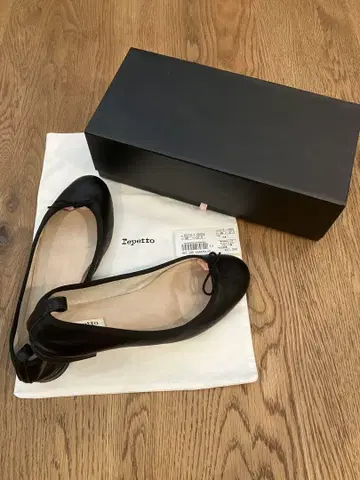 새상품급 Repetto 앵클 스트랩 블랙 발레 슈즈 37.5