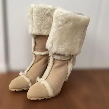 다이애나 베이지 퍼(fur) 포함 어그 부츠