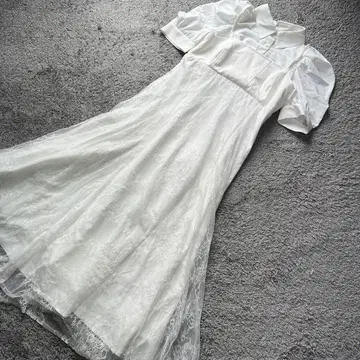 머큐리 듀오 뷔스티에 도킹 파워숄더 롱 셔츠 원피스 오프화이트 새상품급