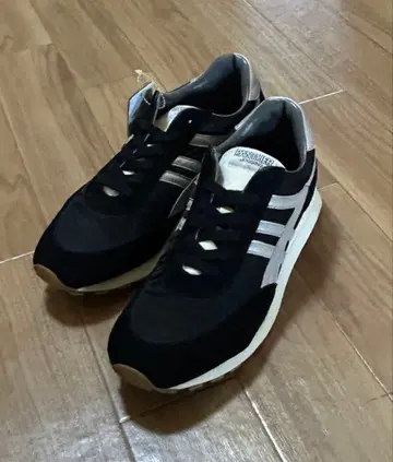 팬서 신발 26.0cm