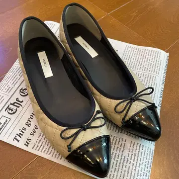 VIRINA 퀼팅 플랫슈즈 24cm 베이지 블랙 우천 겸용