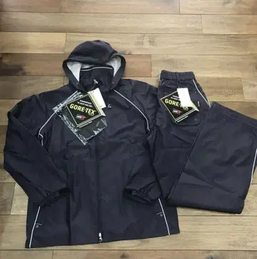 우비 아다바트 GORE-TEX 사이즈 40