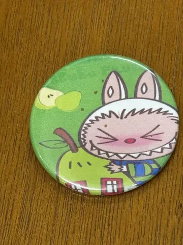 토끼와 사과 배지