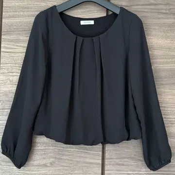 PLST 턱 쉬폰 블라우스