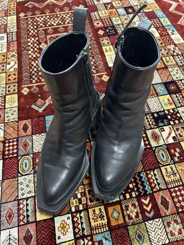 PH7 피아카세테 숏부츠