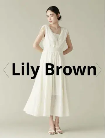 LilyBrown 프린지 자카드 셔링 원피스 화이트