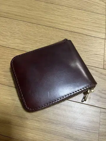 반스 BARNS 코도반 가죽 라운드 지퍼 접이식 지갑