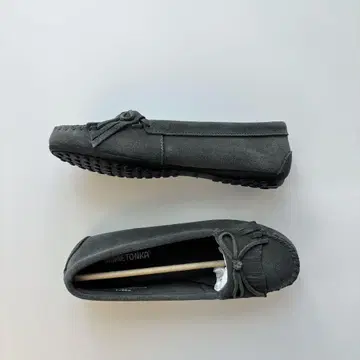 MINNETONKA 미네통카 블랙 25cm US8 미사용 새상품