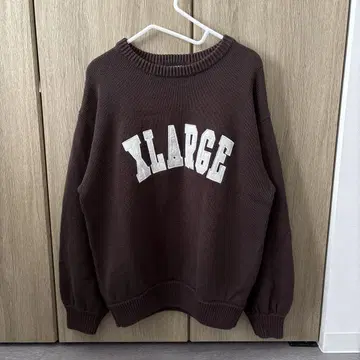 XLARGE 브라운 니트 스웨터