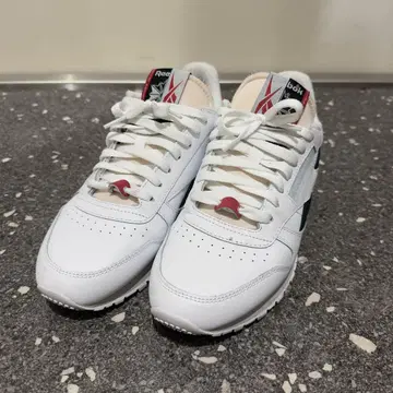 리복 Reebok 클래식 레더 / CLASSIC LEATHER