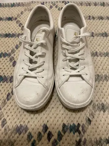 반값 이하! Converse All Star 화이트 스니커즈