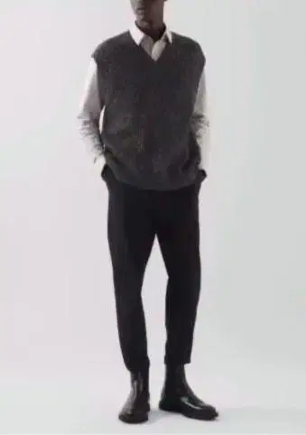 COS 코스 V-NECK KNITTED VEST 니트 베스트