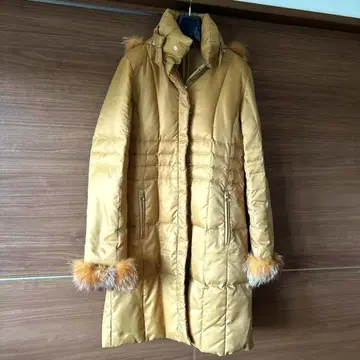꼼사데모드 퍼 후드 베이지 롱 다운 자켓 9호