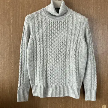 무인양품 '목이 까끌거리지 않는' 케이블 짜임 스웨터 울 100%