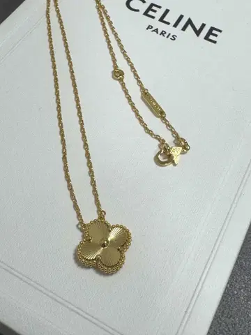 클로버 모티브 목걸이 골드