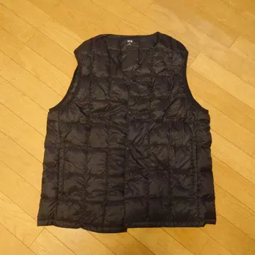 UNIQLO V넥 울트라 라이트 다운 베스트