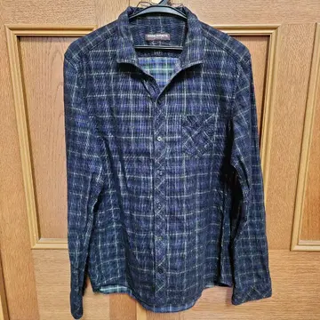 HIDEAWAYS 네이비 계열 체크 긴팔 셔츠