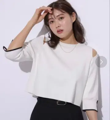 아푸와이저 리셰 키라키라 숄더 슬릿 니트 2024ss