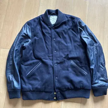 새상품 FREAK'S STORE 네이비 바시티 자켓