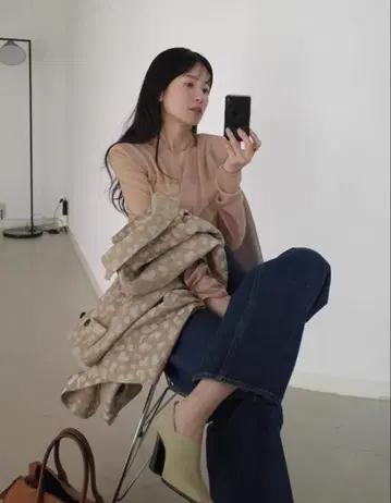 이번 시즌 CLANE 시어 드레이프 바디수트