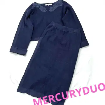 MERCURYDUO 플라워 자수 V넥 니트 셋업 네이비