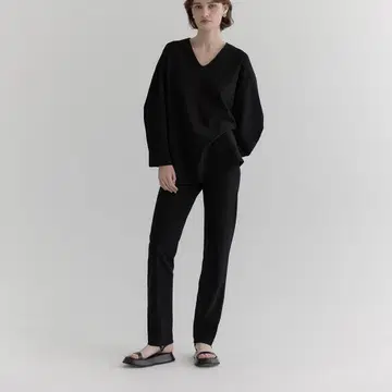 상하의 세트 판매 YONFA V넥 풀오버 쿠코 팬츠 블랙