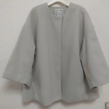 BEARDSLEY 비어즐리 노카라 코트