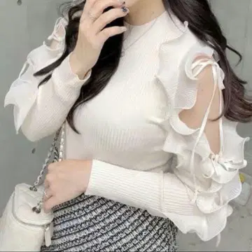 [ 새상품급 ] 프릴 슬리브 니트 풀오버 SNIDEL