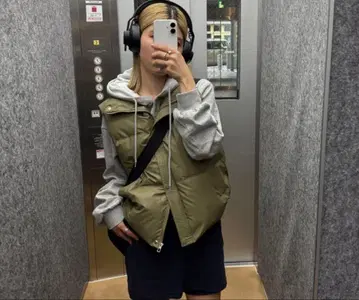 다운 베스트 카키