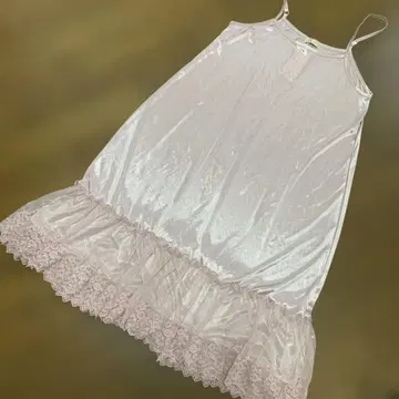 미사용 택 포함 밑단 레이스 페치 원피스