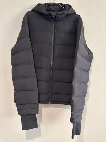 Puma 페라리 엠블럼 다운 자켓