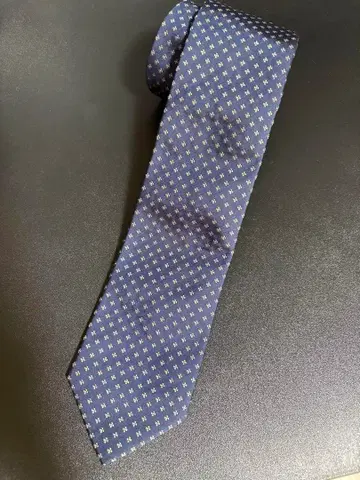 루이지 보렐리 BORRELLI 네이비 미니 꽃무늬 넥타이