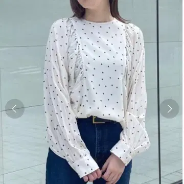 Mila Owen 미라 오웬 변형 AH 볼륨 슬리브 도트 블라우스