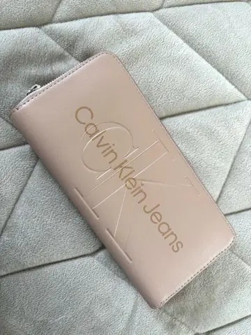 Calvin Klein Jeans 로고 장지갑 핑크 베이지