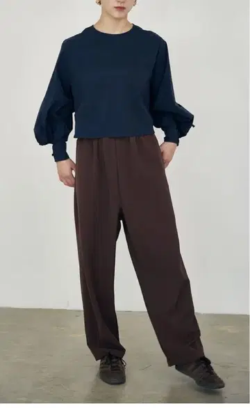 meer. MAT SATIN RELAX PANTS brown
