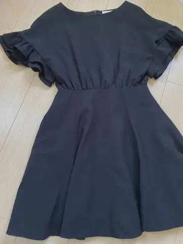 스나이델 원피스 블랙