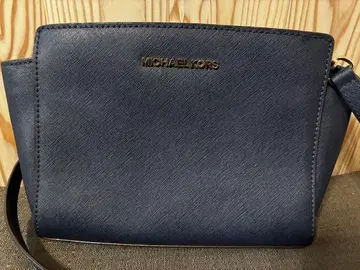 MICHAEL KORS 네이비 숄더백