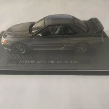 Ebbro Nissan Skyline GT-R (R32) 1/43