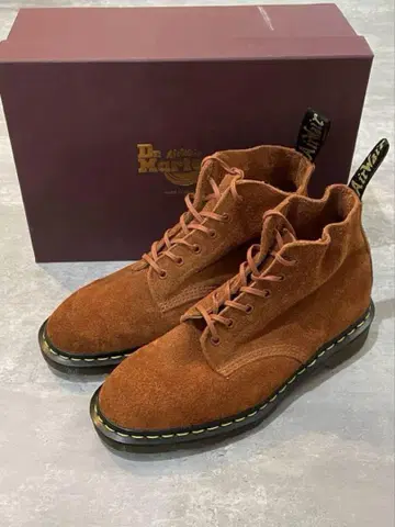 닥터마틴 101 UB 스웨이드 6홀 26.0(UK7)