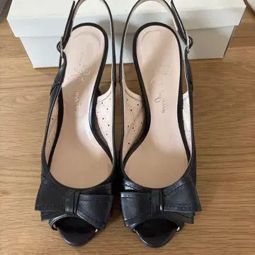 긴자 카네마츠 블랙 리본 샌들 24cm