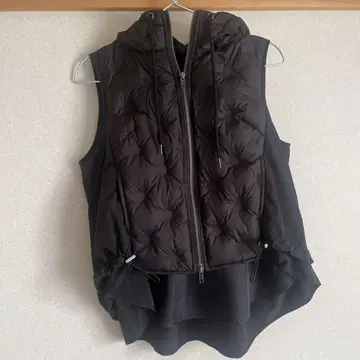 후드 부착 퀼팅 다운 베스트 블랙