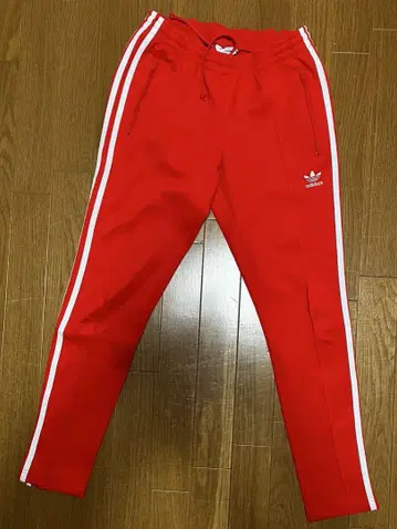 adidas 레드 사이드 스트라이프 조거 팬츠