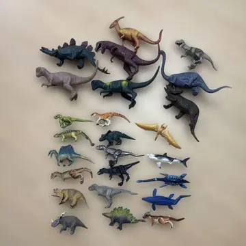 아니아 다이소 공룡 피규어 세트 실버 티라노 포함
