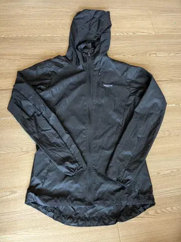 파타고니아 후디니 자켓 우먼 블랙 xs
