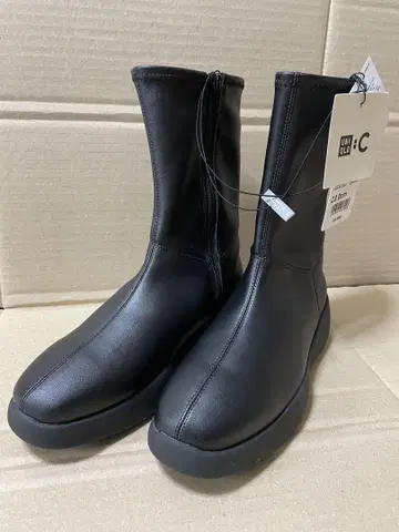 미사용 택 포함 UNIQLO C 스트레치 숏부츠 23.0cm