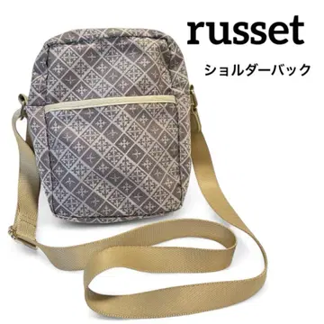 russet 숄더백 시그니처