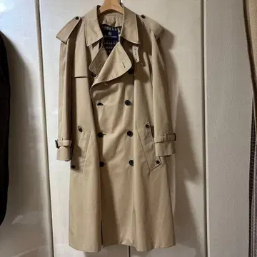 Aquascutum 트렌치코트 클리닝 완료