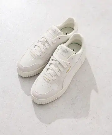 PUMA 화이트 스니커즈 통굽 칼리나 스트릿 SD