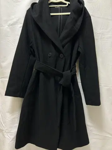 ZARA 후드 부착 블랙 롱 코트